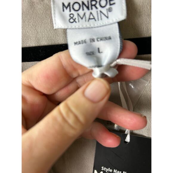 NWT Monroe & MainTunic Top Sand Size L - Picture 7 of 9